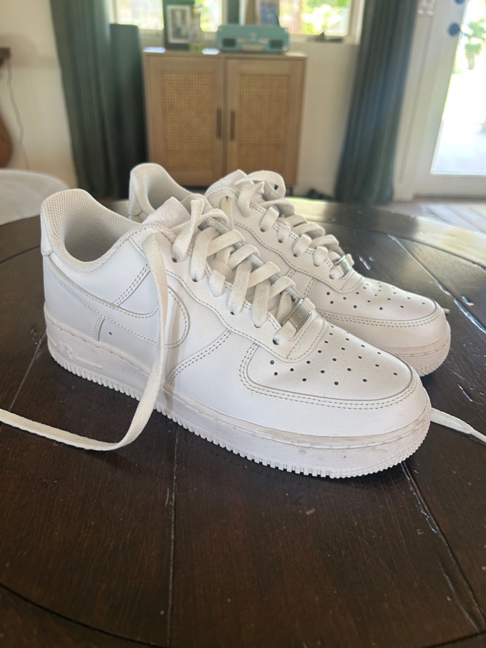 Nike White Men's Low-Top Leather Sneakers